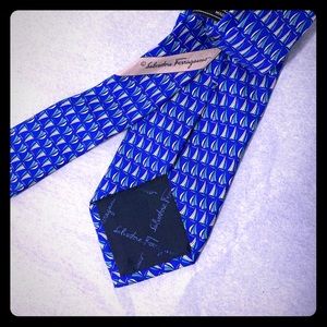 Salvatore ferragamo silk tie